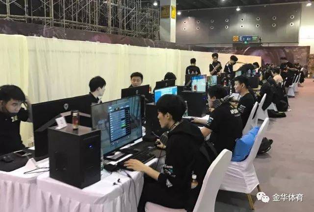 一个奠定走 一个奠定走